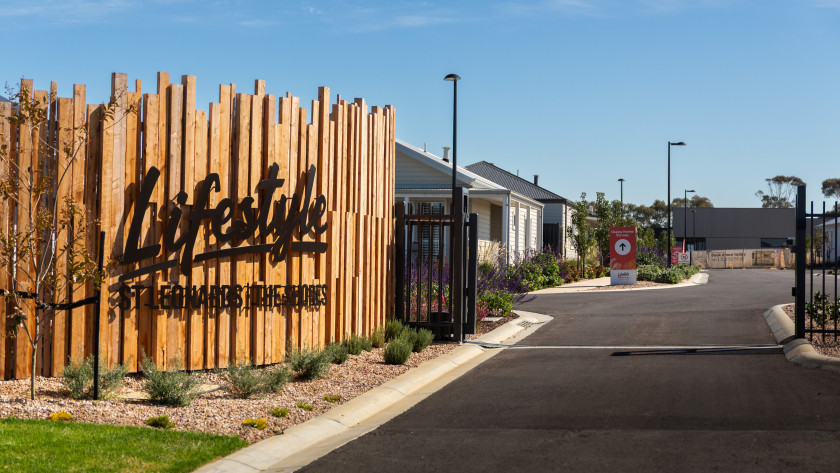 LSL The Shores Entrance April2025 4