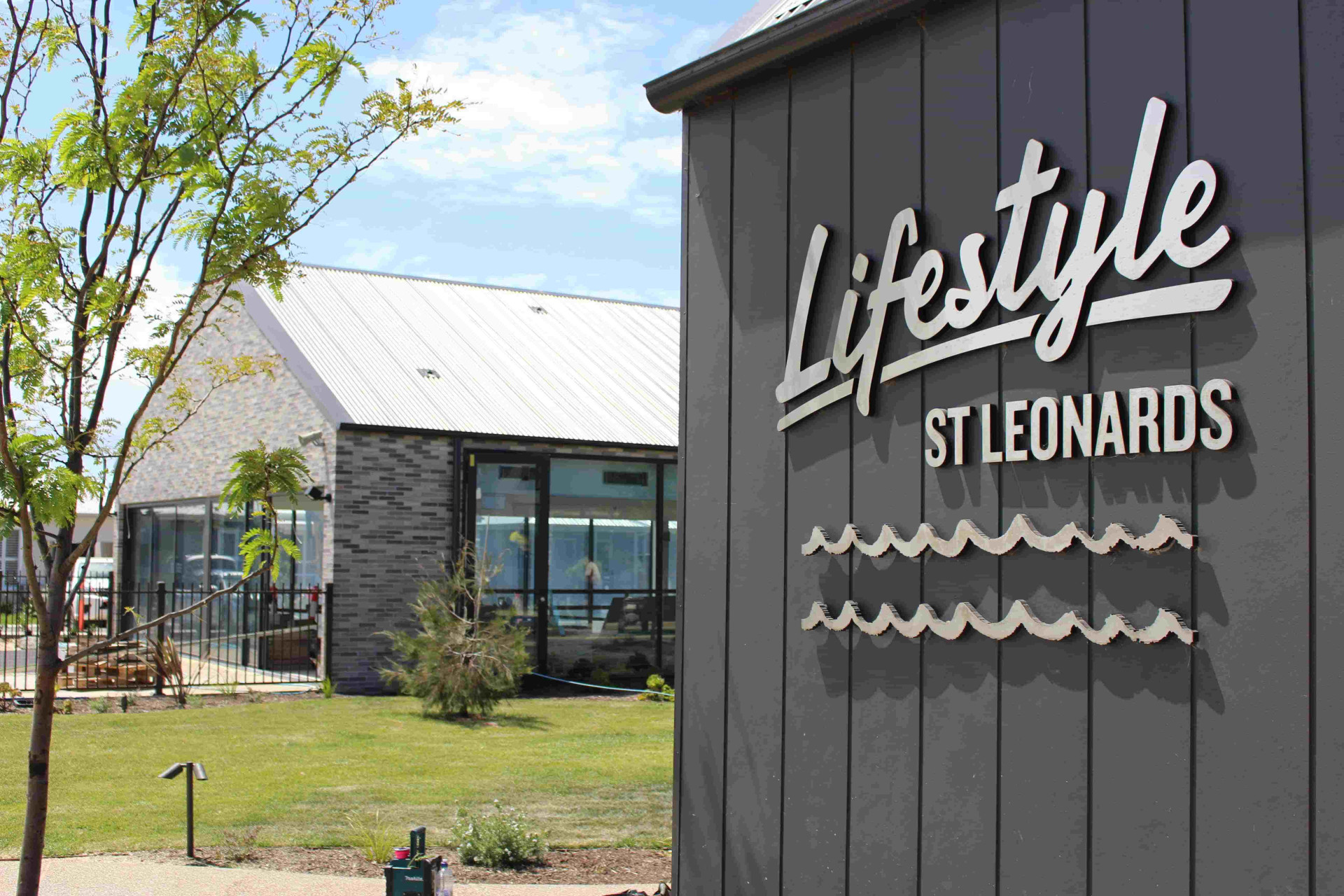 St Leonards Clubhouse Exterior Sports Pool Courtyard min min