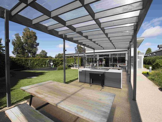 LSH Outdoor entertaining min