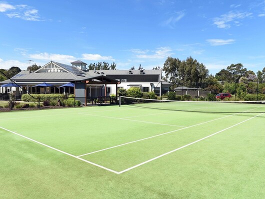 Lifestyle Warrgul Tennis court 2 low res