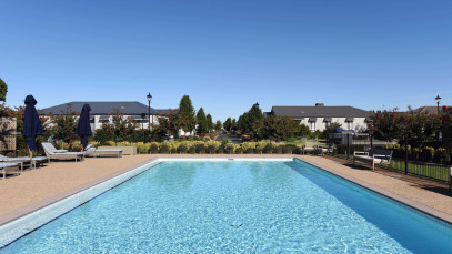 Lifestyle Communities® Shepparton Aqua Club outdoor pool