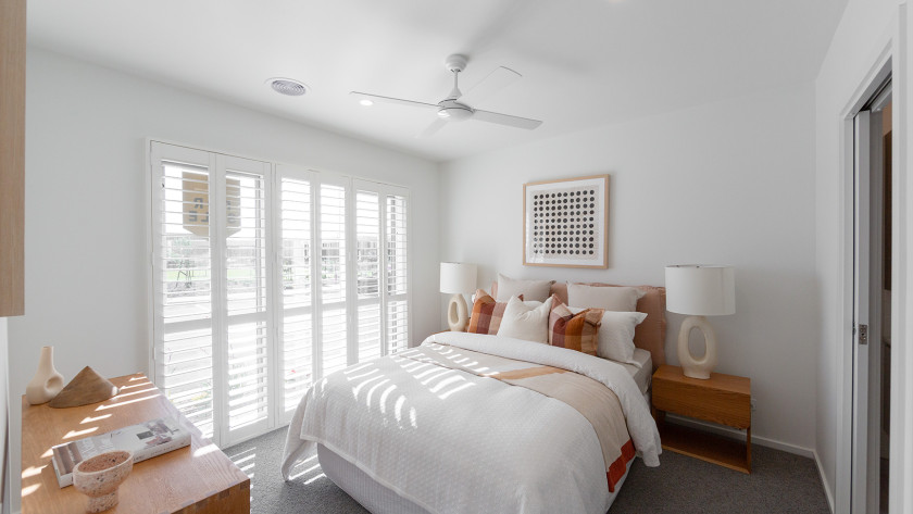 LWD Tarryn Corner Masterbedroom LR