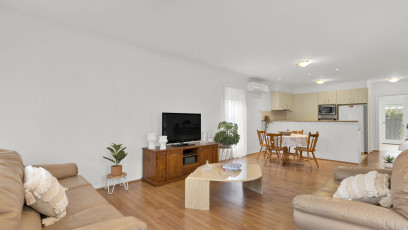 1 Family P1025358 HERO