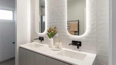 LRL Talis Corner Bathroom 2