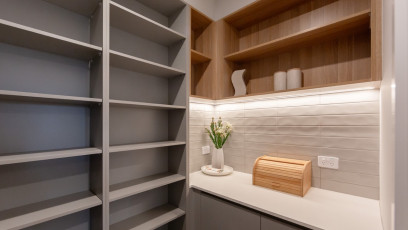 LRL Talis Corner Pantry