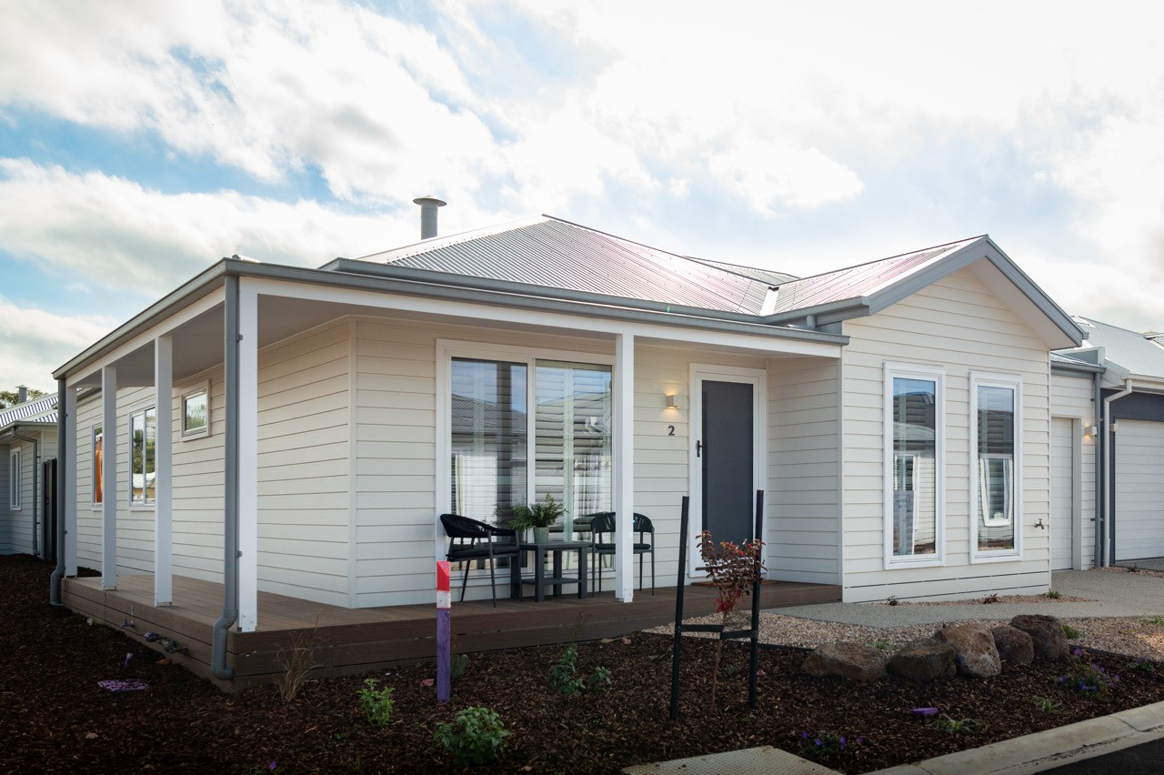 LRL Talis Corner Facade