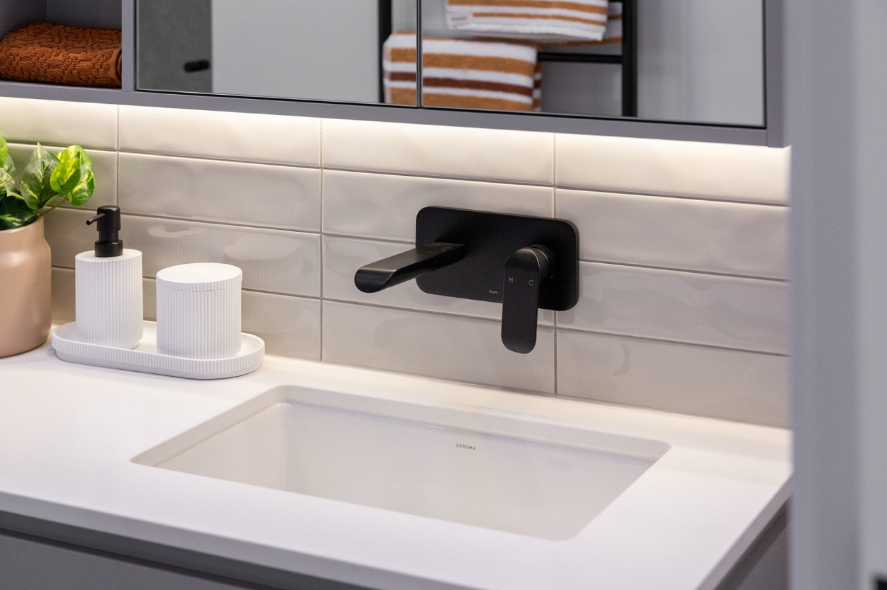 LRL Talis Corner Bathroom 3