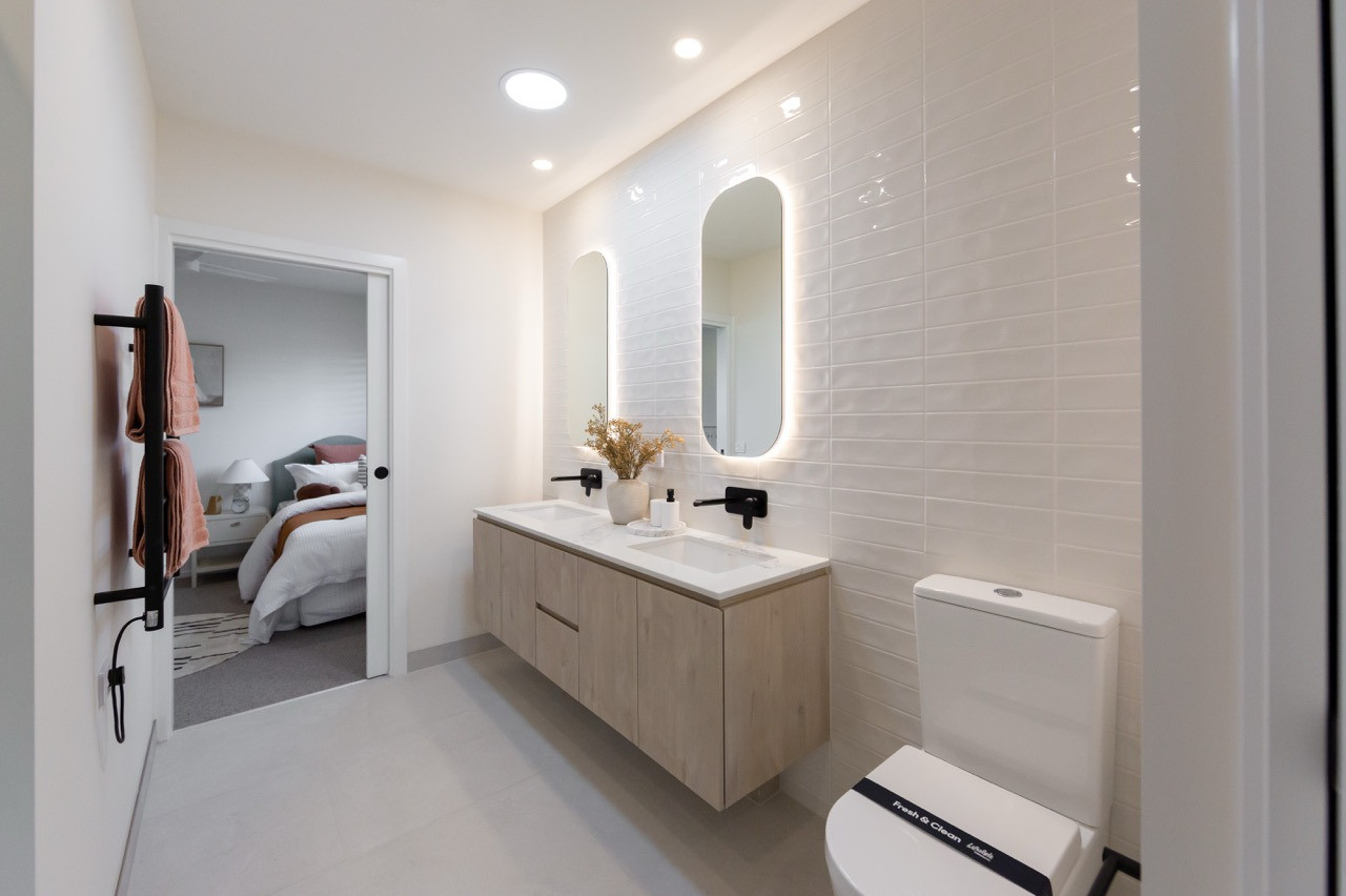 LRL Barton Corner Bathroom