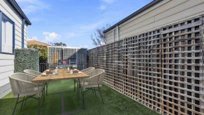 6 LB085 Outdoordining