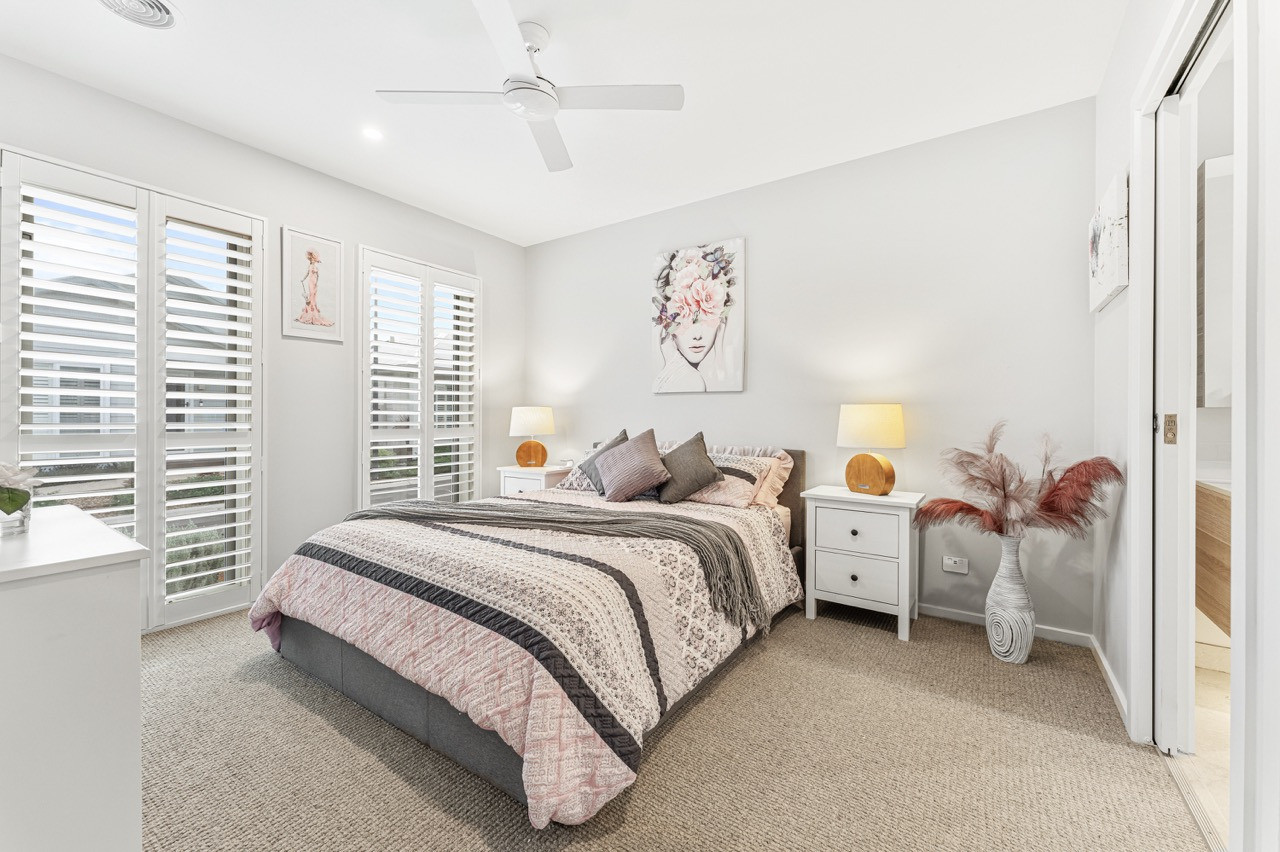 3 LM176 Bedroom Image1