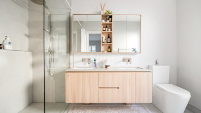 4 LRF151 Bathroom