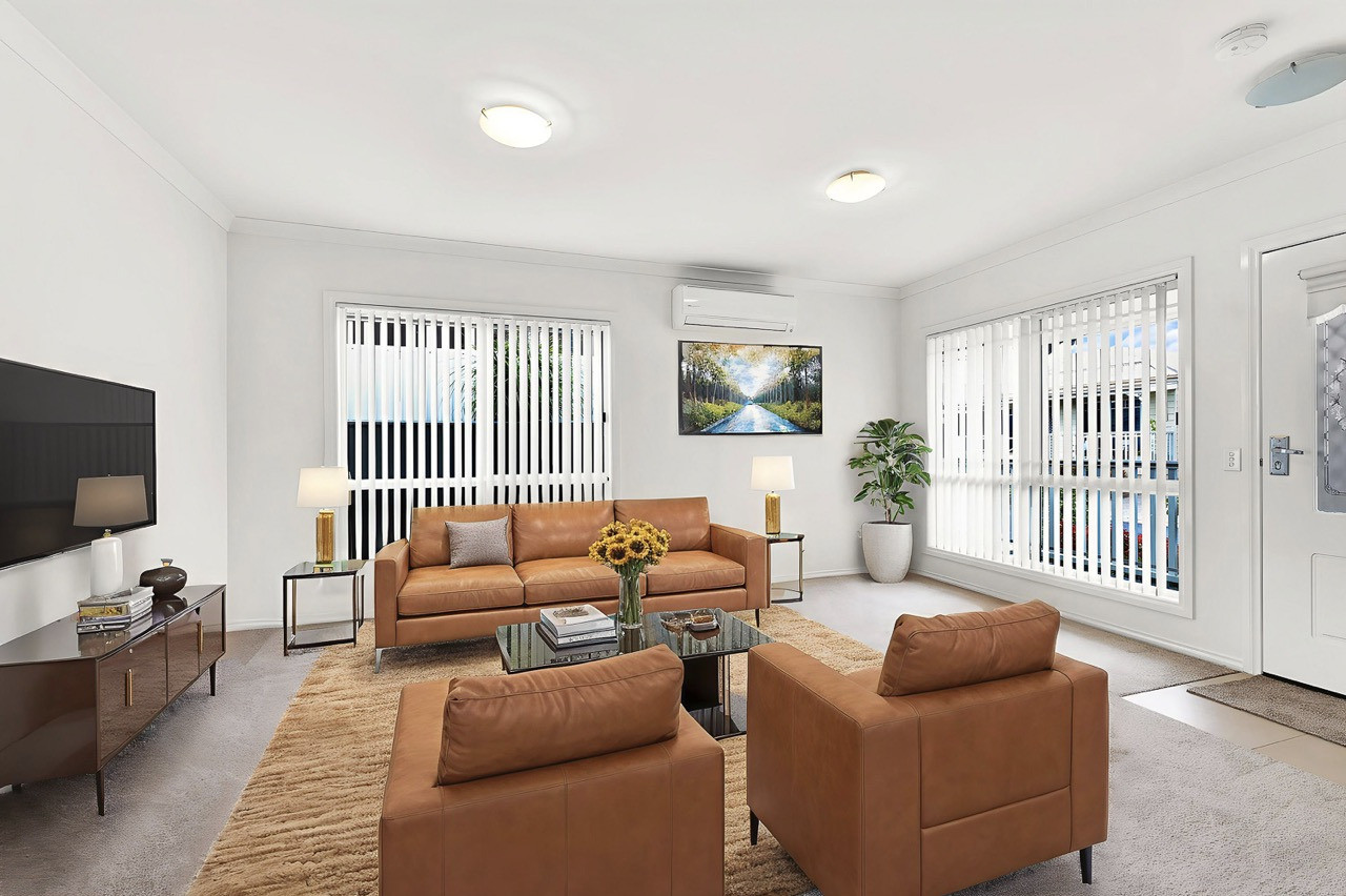 1 LB099 Livingroomhero