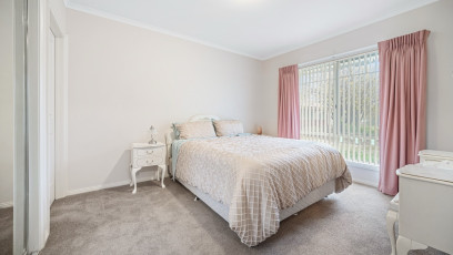 4 LW042 Main Bedroom