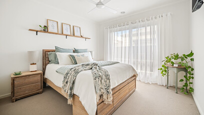 5 LBW122 Bedroom