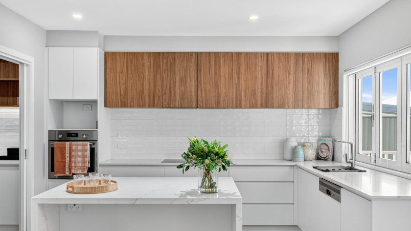 2 LBE155 Kitchen