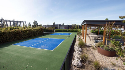 LBW Clubhouse Exterior Pickleball1