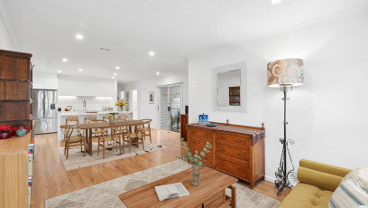 2 LSL093livingroomupdated