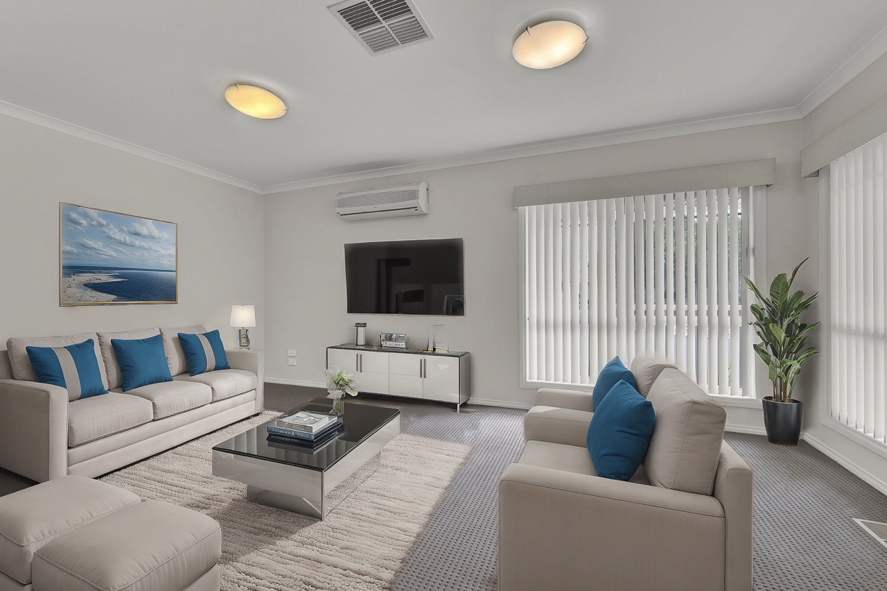 1 LB221 Herolivingroom