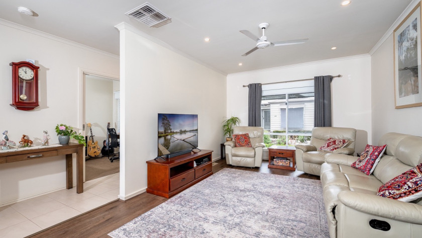 3 LSH 249 Lounge Roomplus Study