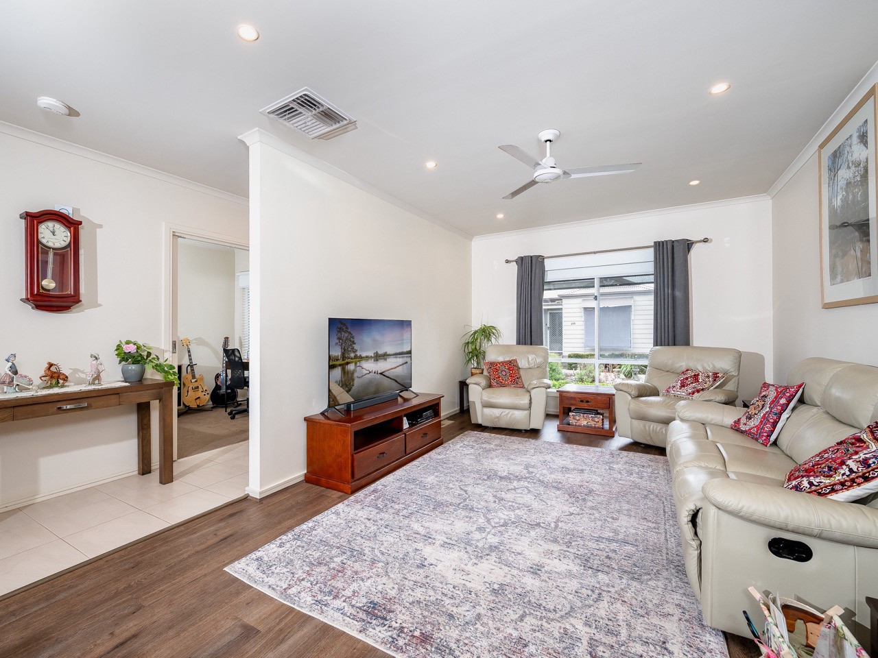 3 LSH 249 Lounge Roomplus Study