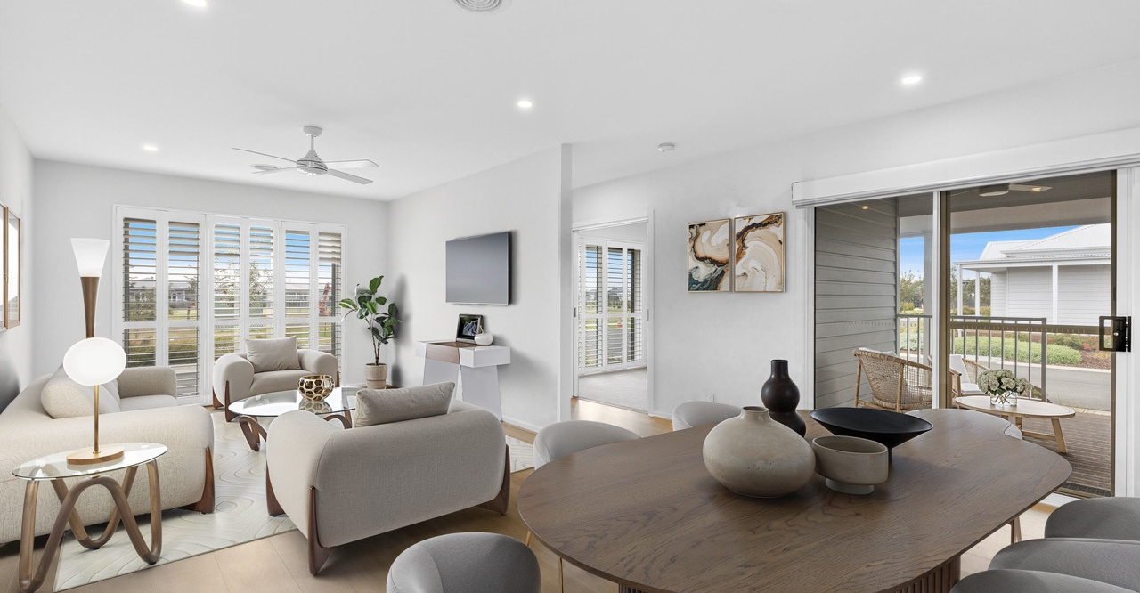 1 LBE106 Living Hero