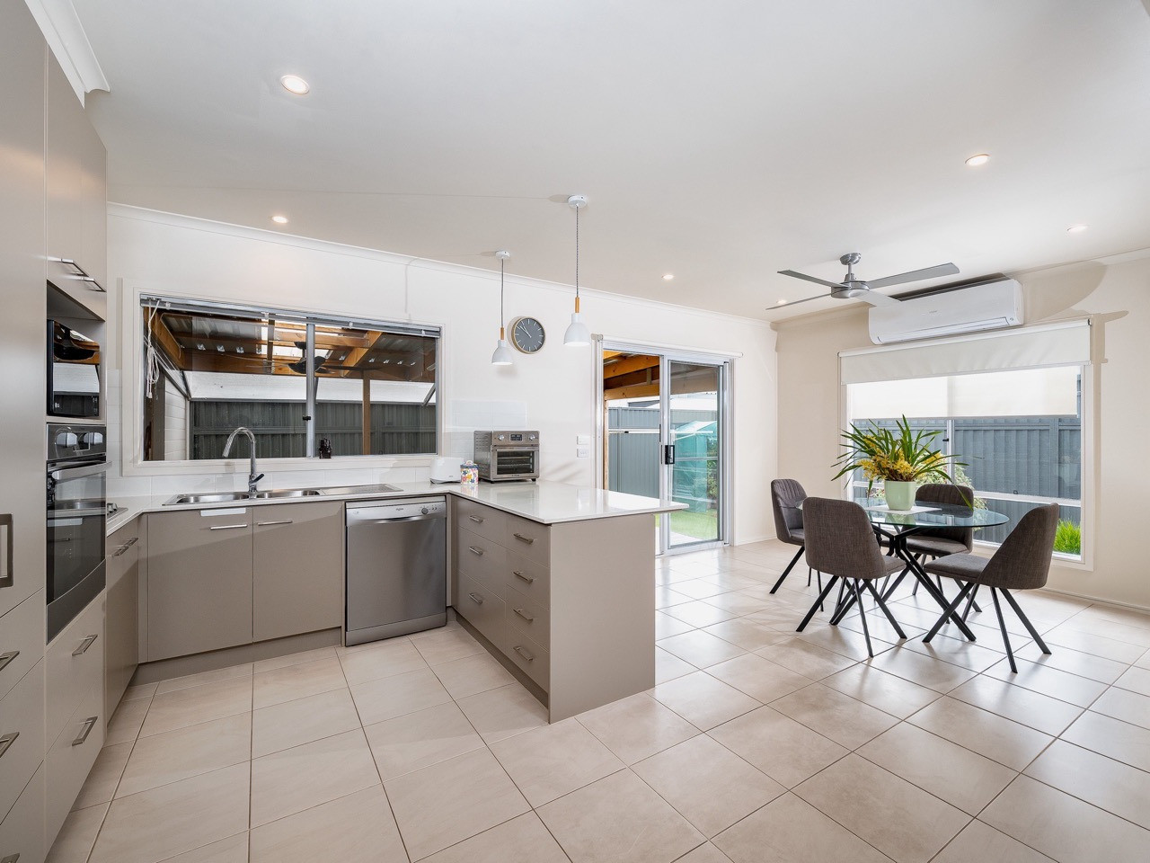 1 LSH278 Kitchen Dining Hero