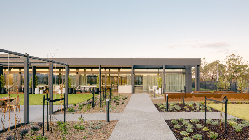 GG LFC004 Ridgelea 0006 LR