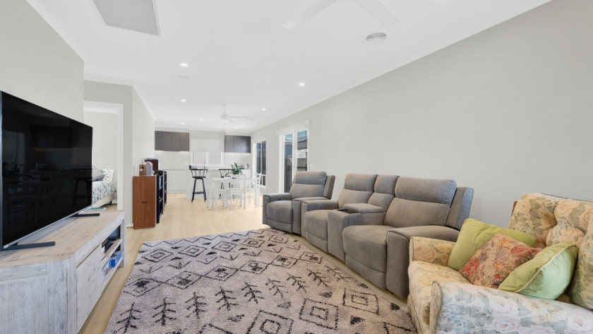 3 LDS013 Lounge