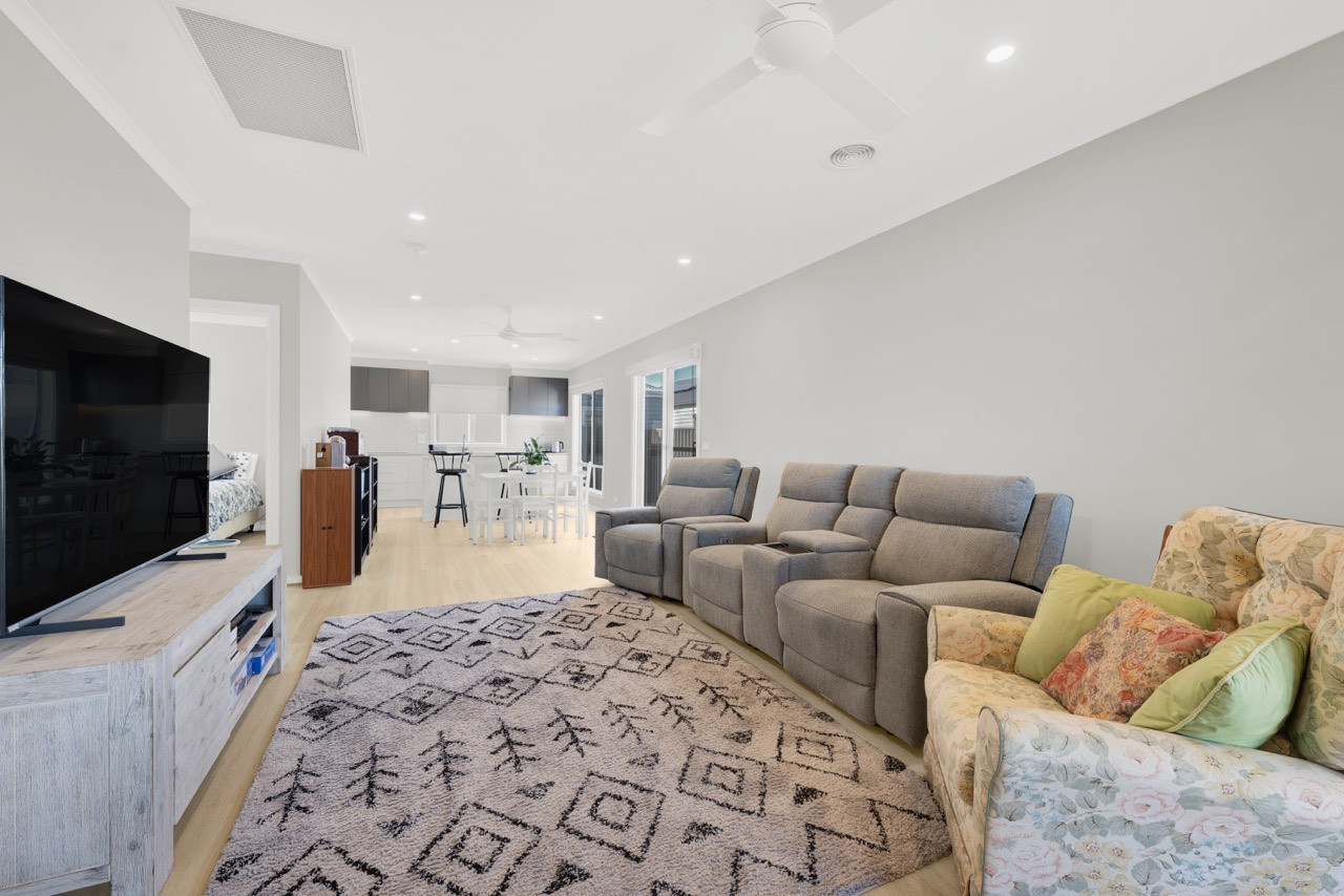 3 LDS013 Lounge