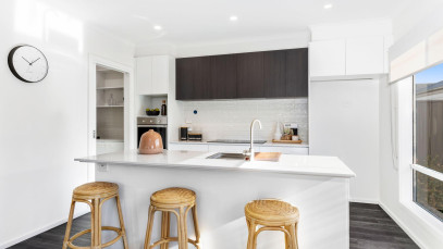 St Leonards Arnold Kitchen Pantry