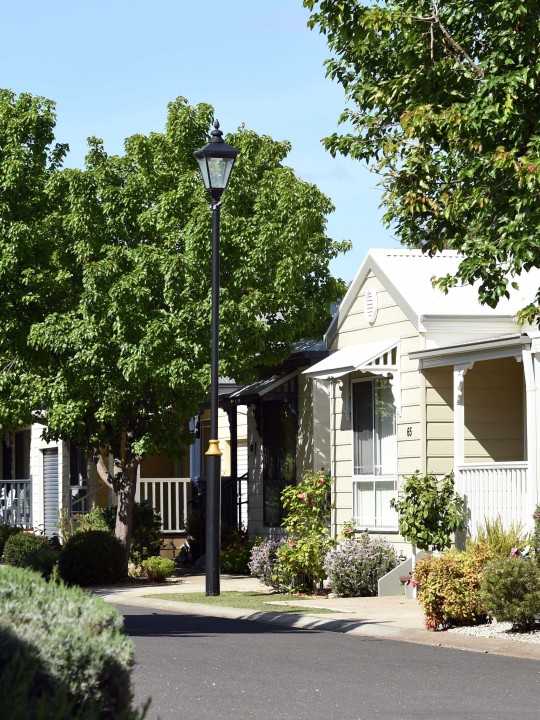 Lifestyle Brookfield Streetscape 1